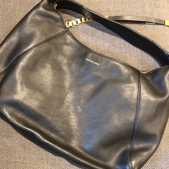 Michael Kors Black Leather Shoulder Bag - MK Purse - Picture 4 of 8